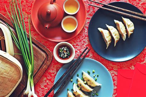 what are some foods they eat in china